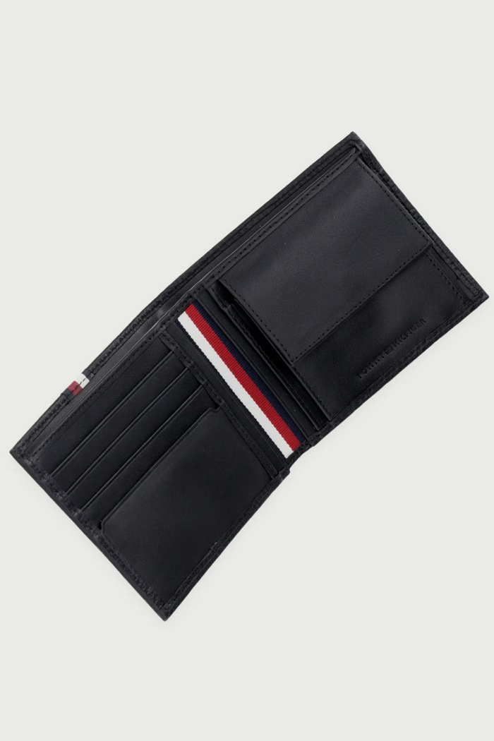 Akcesoria Tommy Hilfiger Portfel skórzany AM0AM13340 czarny