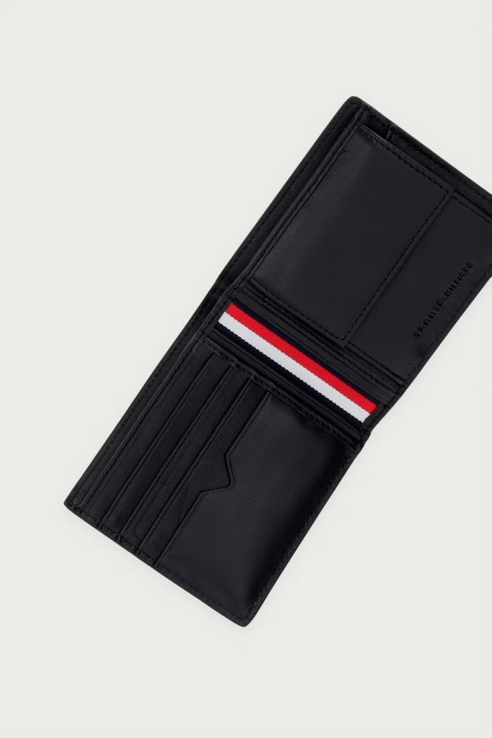 Doplnky Tommy Hilfiger Peňaženka pánska kožená AM0AM14797 čierna