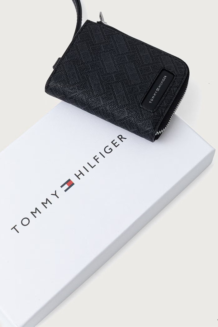 Portmonetka męska skórzana Tommy Hilfiger AM0AM14792 czarny