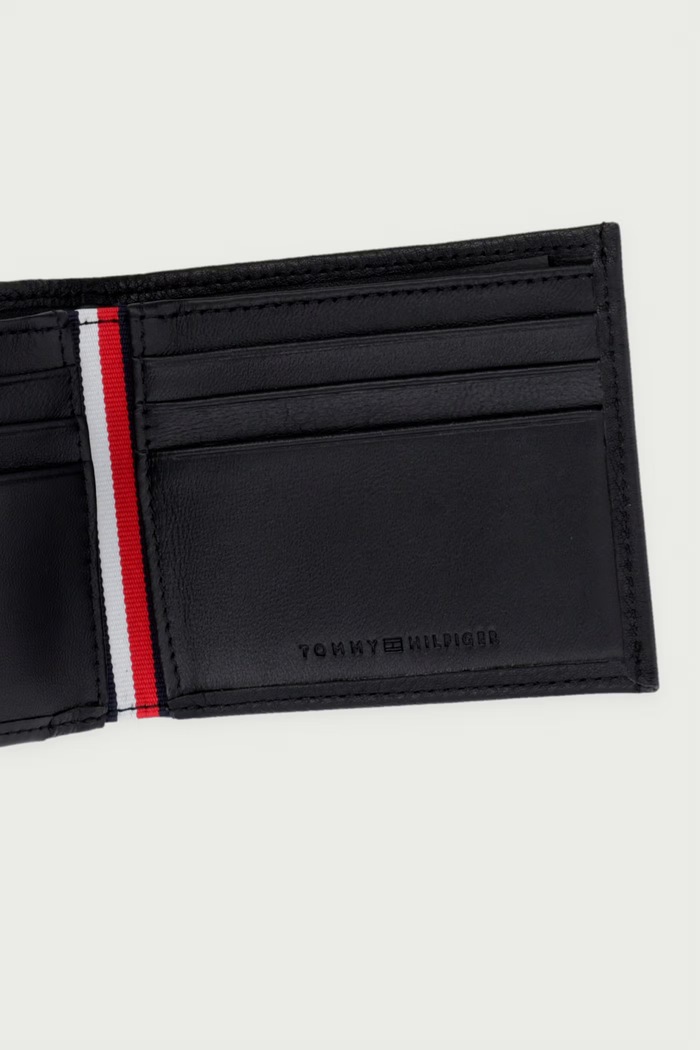 Doplnky Tommy Hilfiger Peňaženka kožená AM0AM14788 čierna