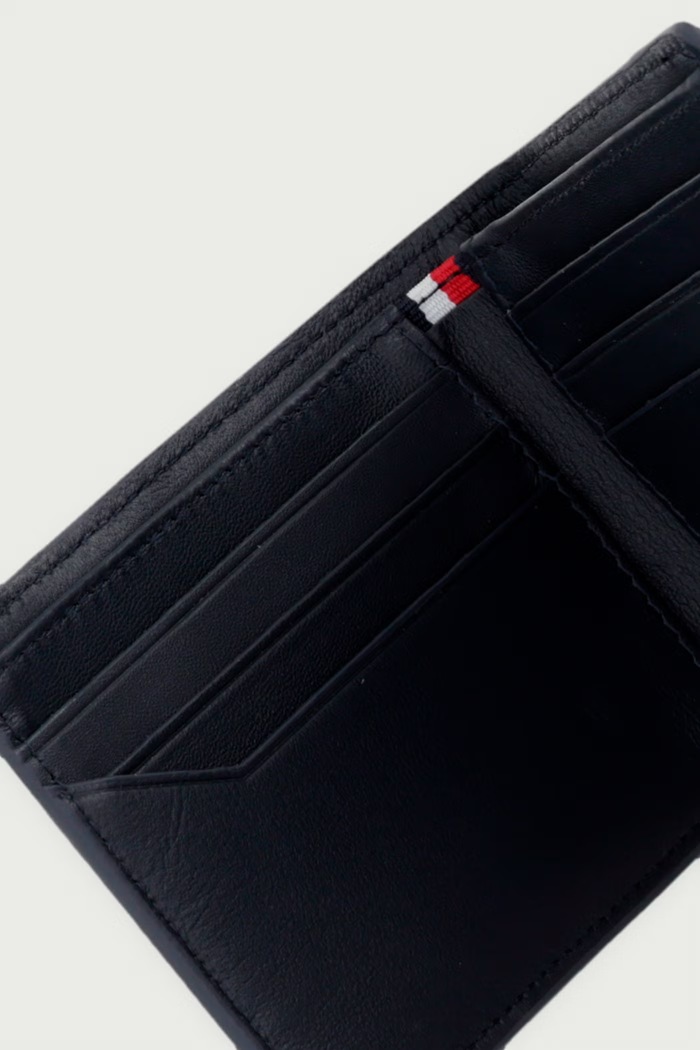 Doplnky Tommy Hilfiger Peňaženka pánska kožená AM0AM14785 tmavomodrá
