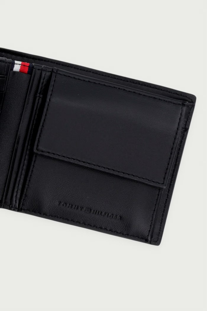 Doplnky Tommy Hilfiger Peňaženka kožená AM0AM14784 čierna