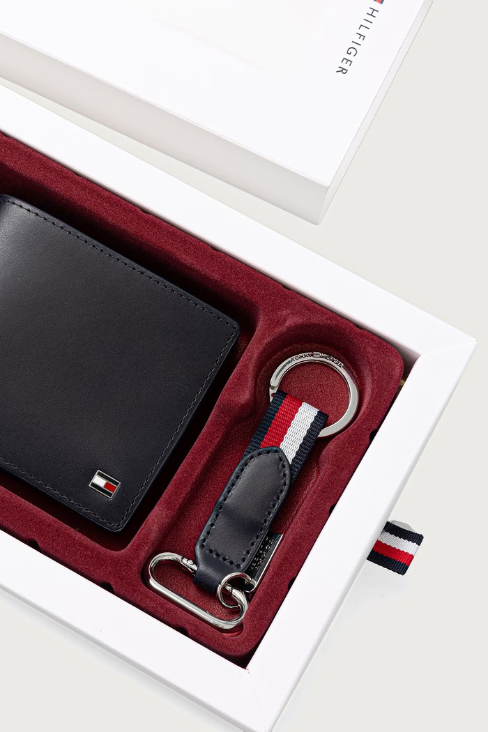 Komplet denarnice in obeska za ključe moški usnjeni Tommy Hilfiger mornarsko modra AM0AM14805