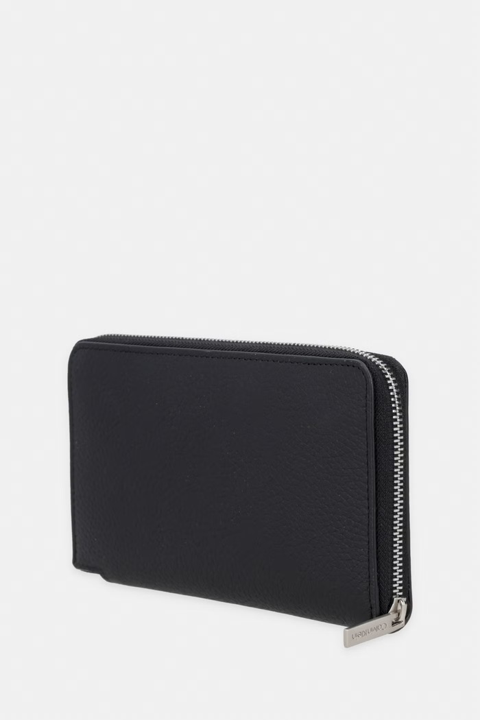 Calvin Klein portfel damski skórzany LV04D1107G czarny AW26