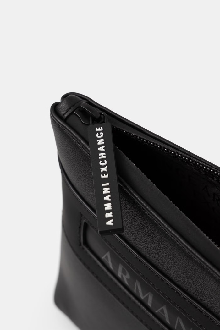 Armani Exchange чанта през рамо мъжка от имитация на кожа черен XM003595.AF26679