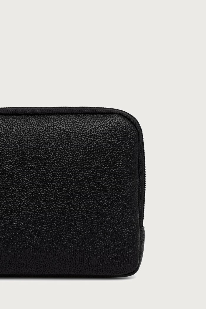 Аксессуары Armani Exchange сумка для мужчин из искусственной кожи XM003587.AF26663 чёрный