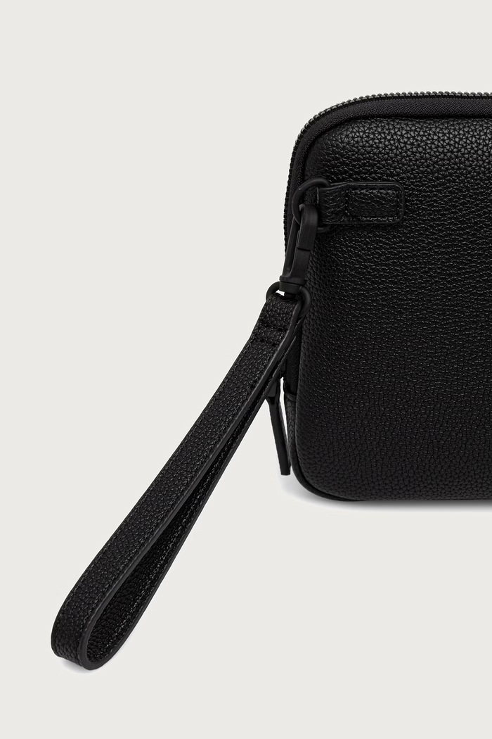 Armani Exchange сумка для мужчин из искусственной кожи чёрный XM003587.AF26663