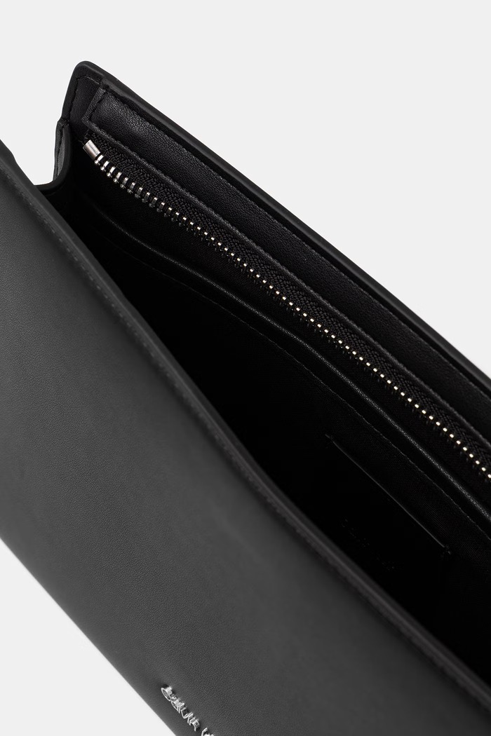 Akcesoria Calvin Klein saszetka męska z imitacji skóry LV04D1232G czarny