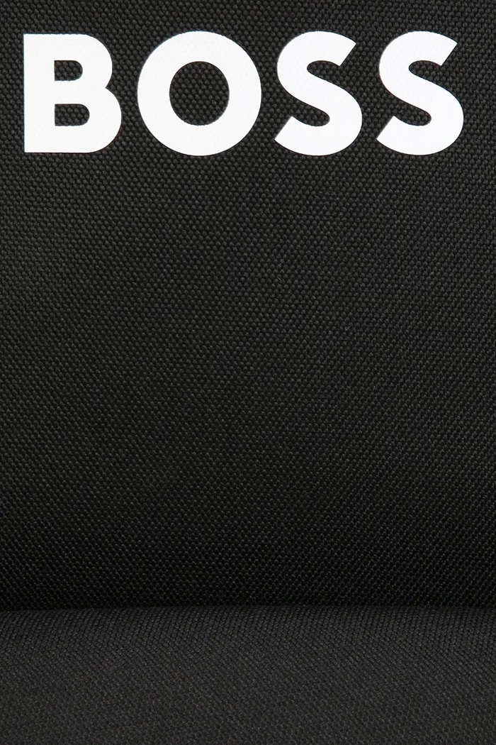 Градска раница за деца BOSS черен J53639