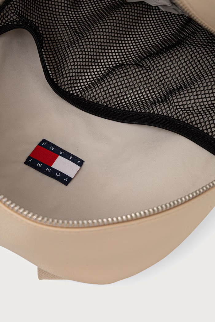 Tommy Jeans nahrbtnik ženski iz umetnega usnja bež AW0AW19043