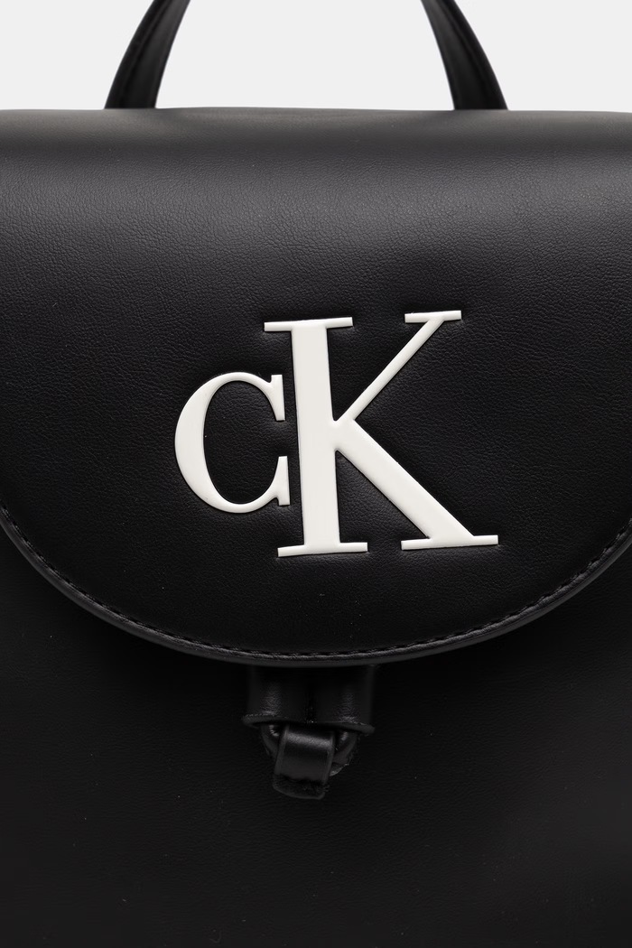 Calvin Klein plecak damski z imitacji skóry czarny LV04F3893G