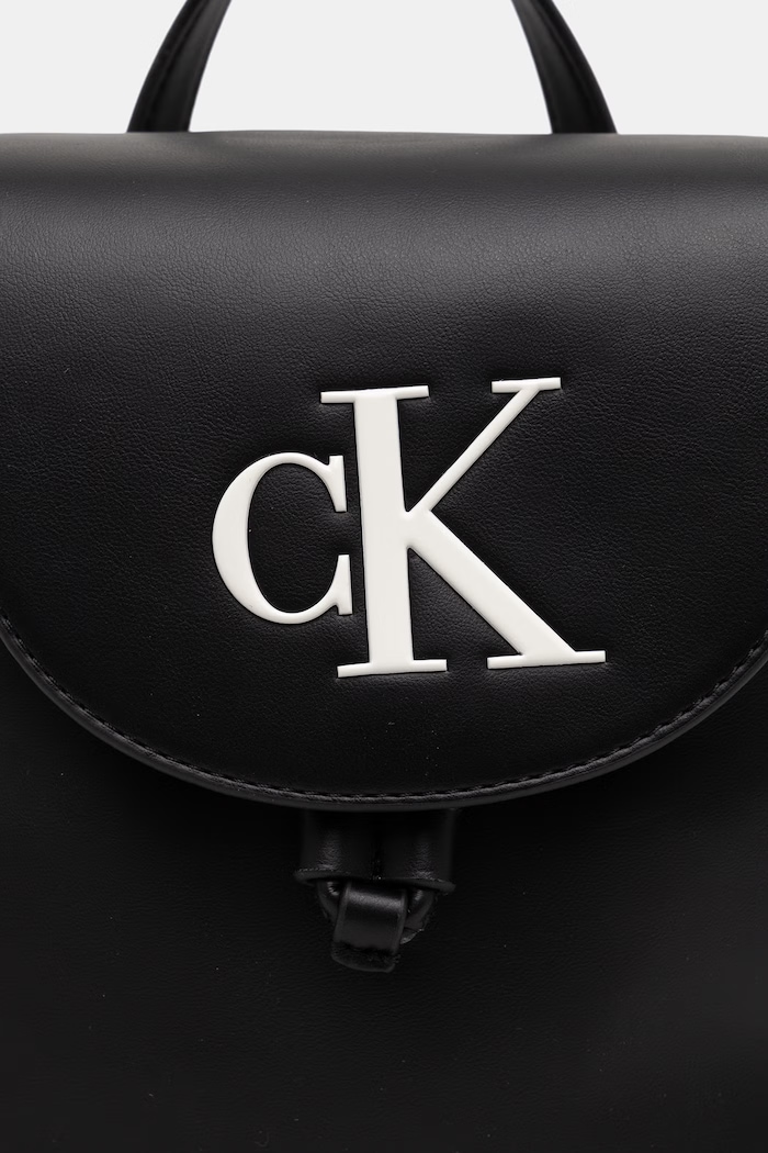 Calvin Klein plecak damski z imitacji skóry czarny LV04F3893G