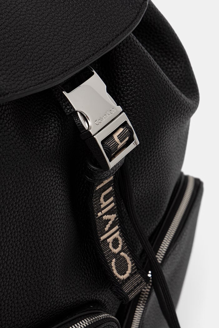 Calvin Klein batoh dámský z imitace kůže černá LV04F3645G