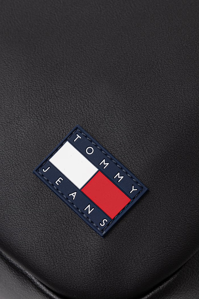 Tommy Jeans plecak męski z imitacji skóry czarny AM0AM14620