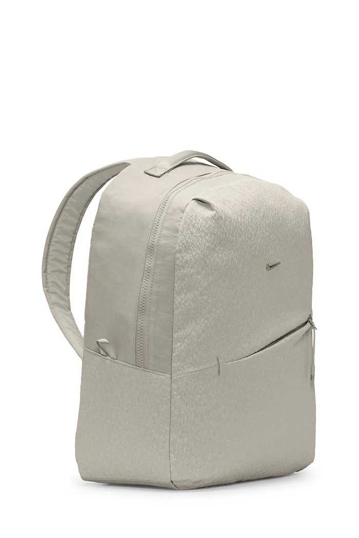 Plecak Aura 24L Nike Sportswear IR0834.236 beżowy