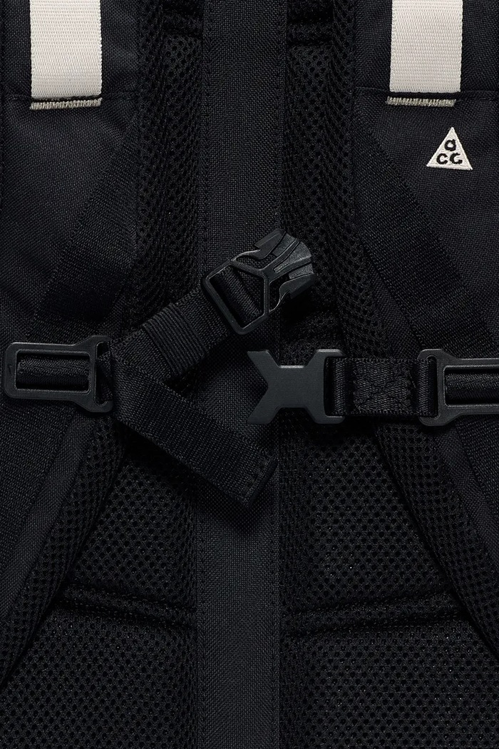 Nike ACG: All Conditions Gear Plecak turystyczny ACG DAYMAX 25L HJ8178.010