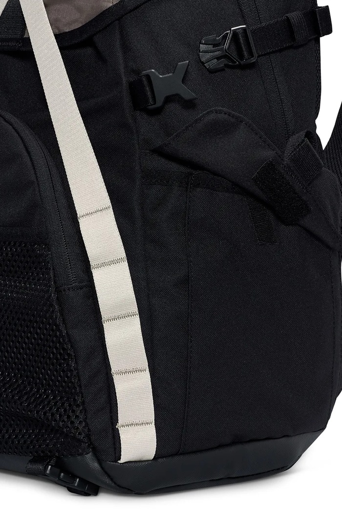 Nike ACG: All Conditions Gear Plecak turystyczny ACG DAYMAX 25L HJ8178.010