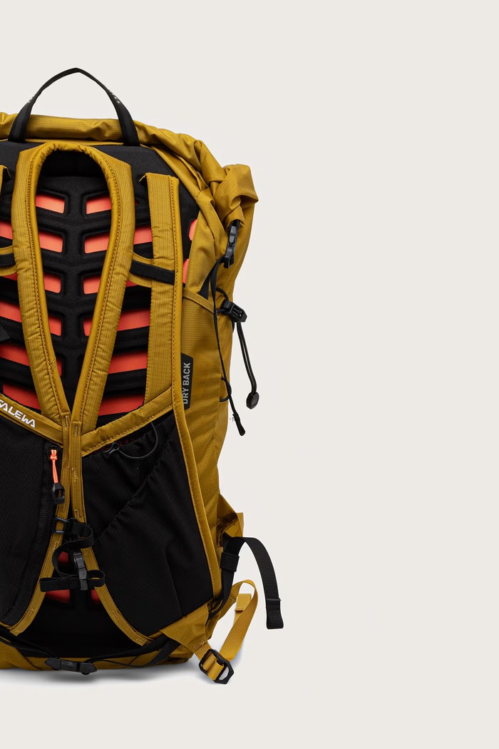 Salewa plecak trekkingowy POEDROC 22L żółty 00.0000075025