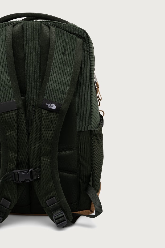 Dodatki The North Face nahrbtnik rebrasti žamet Jester 28L NF0A8JDTZQD1 zelena