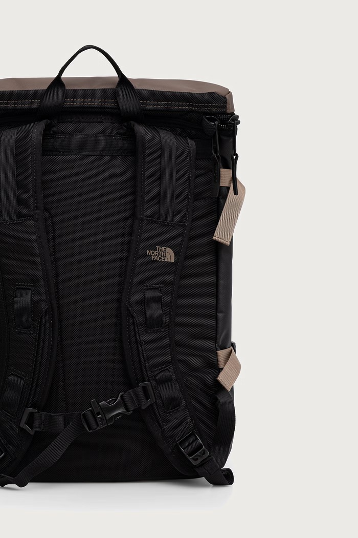 Doplnky The North Face Ruksak Base Camp Fuse Box 30L NF0A3KVRXE71 hnedá