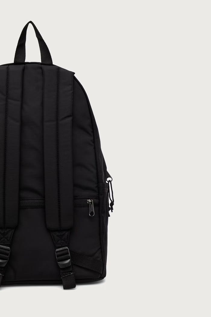 Akcesoria Eastpak plecak DAY PAKR PRO EK0A5BNS0081 czarny