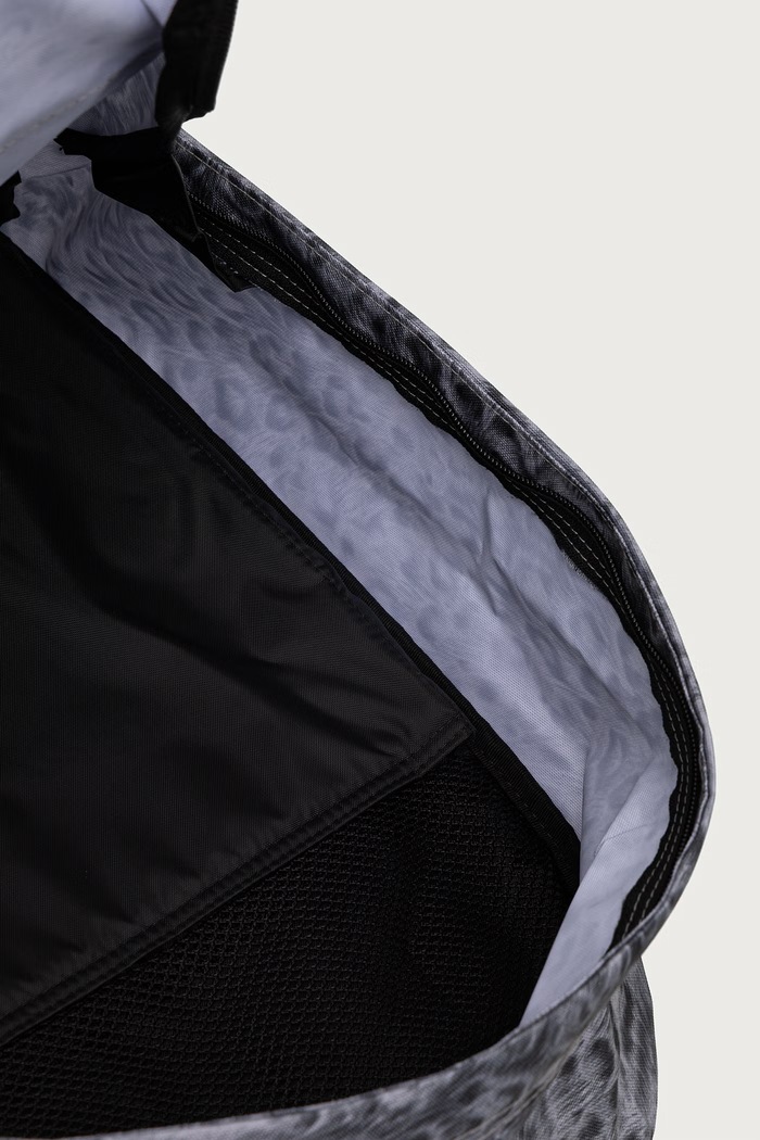 Eastpak plecak OUT OF OFFICE EK000767D0C1 szary