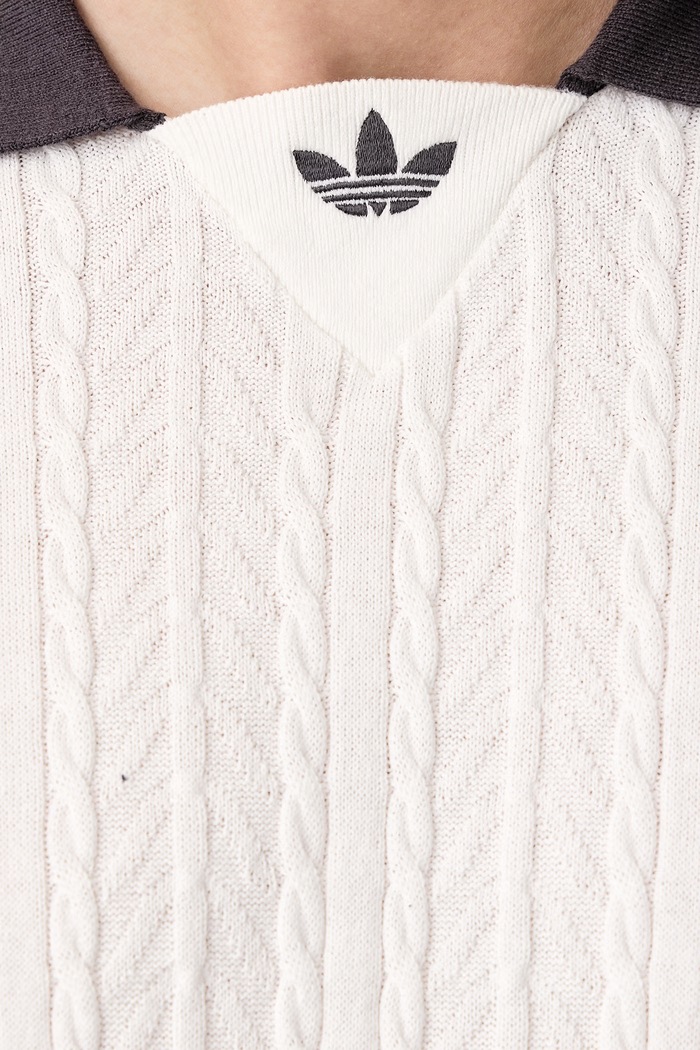 Πλεκτό μπλουζάκι πόλο ανδρικό βαμβακερό Cable Knit adidas Originals λευκό KR9765