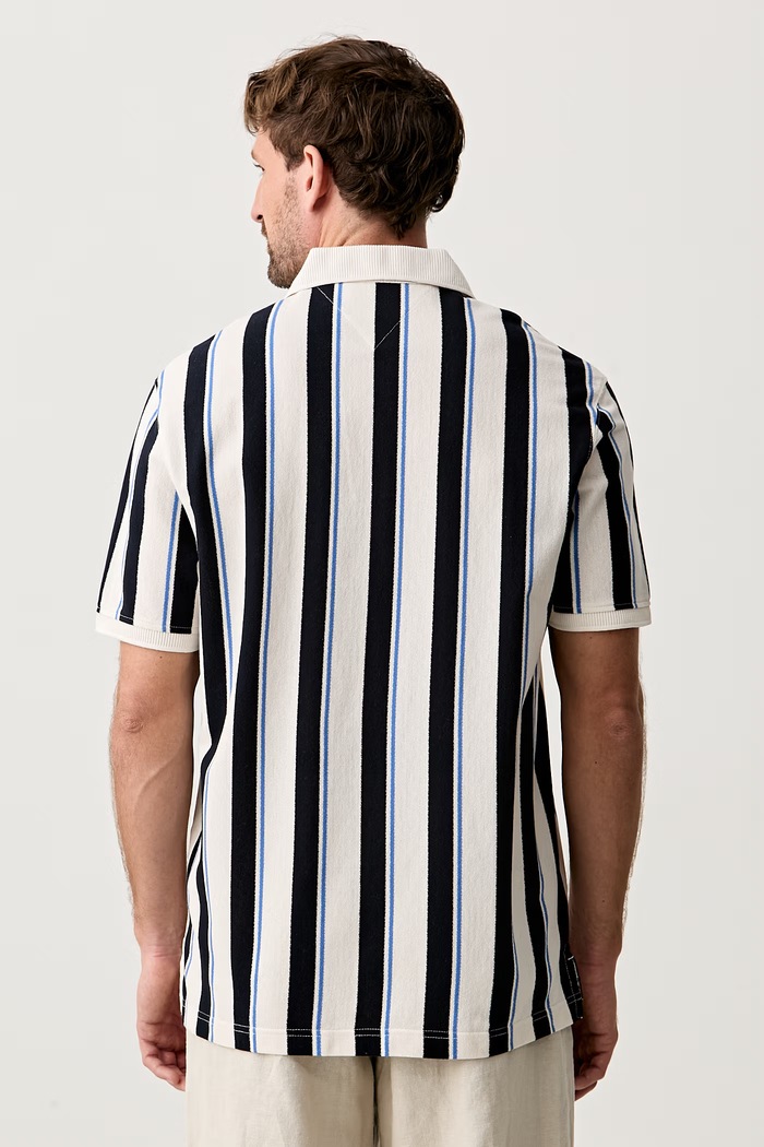 Oblečenie Tommy Hilfiger polo tričko pánske bavlnené MW0MW43274 béžová