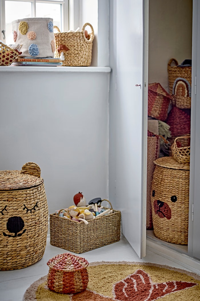 Kosz na zabawki dziecięcy pleciony Dolma Basket w/Lid Bloomingville MINI beżowy 82040701