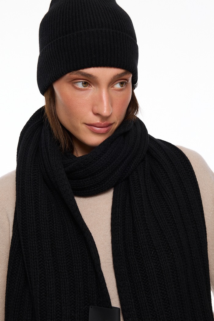 Akcesoria LE SH KA headwear Szalik damski wełniany Black Cashmere Scarf BlackCashmereScarf czarny