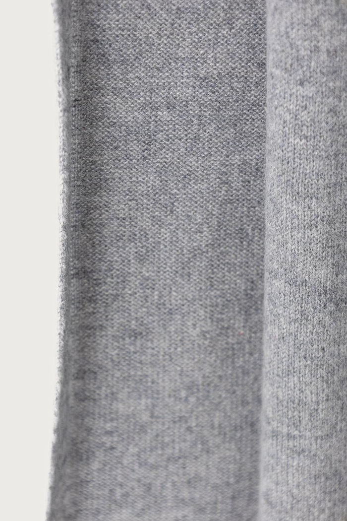 BOSS Šálik dámsky kašmírový Lascona_scarf 50549289 sivá AW26