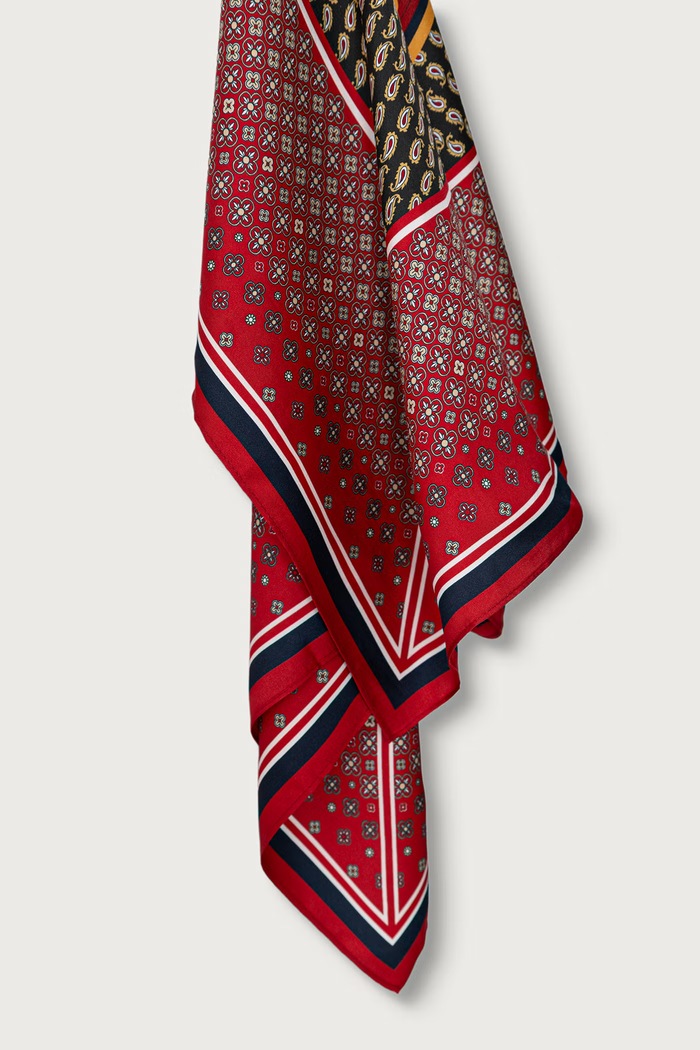 Akcesoria Tommy Hilfiger Apaszka damska jedwabna AW0AW19127 czerwony