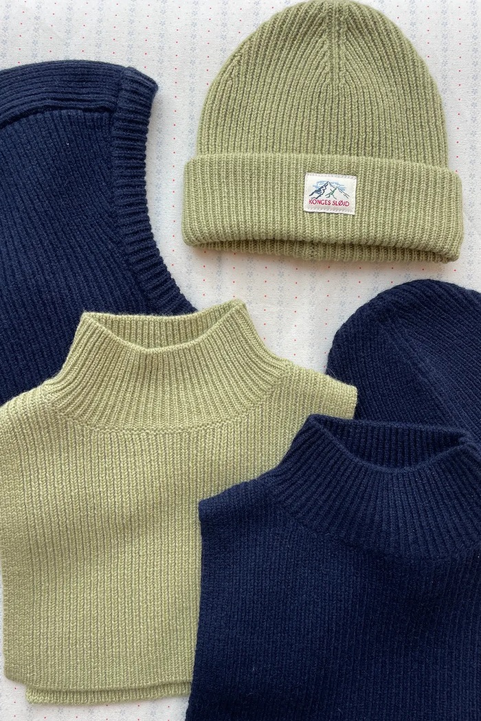 Komin dziecięcy wełniany BASIL NECKWARMER Konges Sløjd KS105697.9BY2 granatowy
