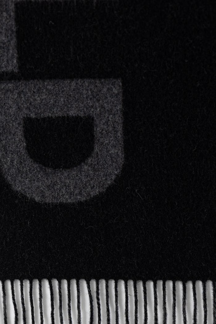 Karl Lagerfeld шарф для мужчин с шерстью 564137.805001 чёрный AW26