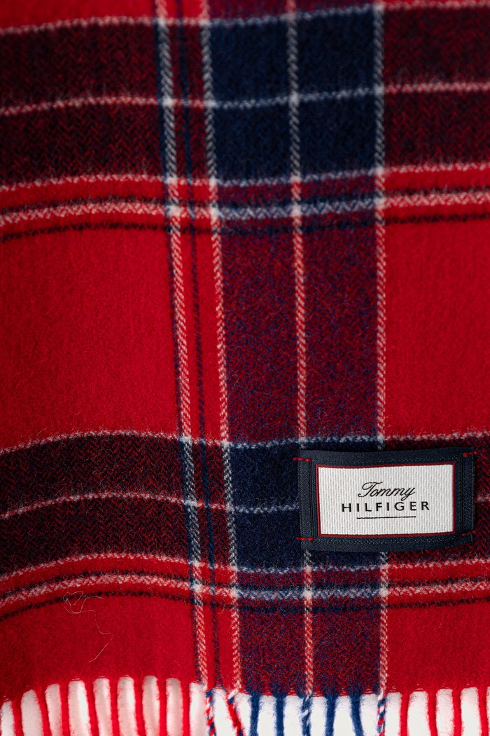 Tommy Hilfiger Kratki šal za muškarce od vune AM0AM14577 crvena AW26
