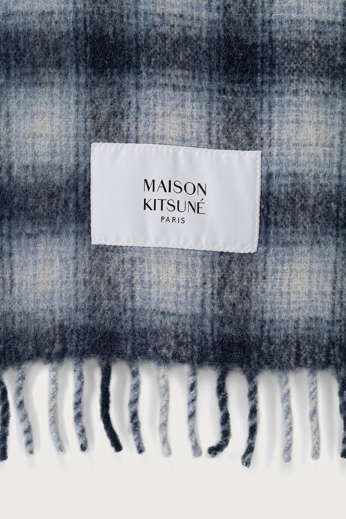 Maison Kitsuné Alpaca szalik z wełny alpaki MRUAT10WA0022 granatowy AW26