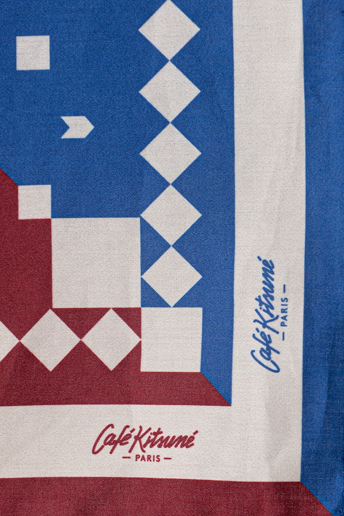 Café Kitsuné Bandana malý šátek bavlněný CRUAT00WB0053 modrá AW26