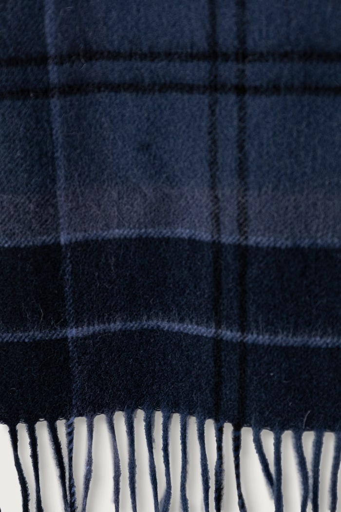 Barbour Szalik wełniany USC0405 granatowy AW26