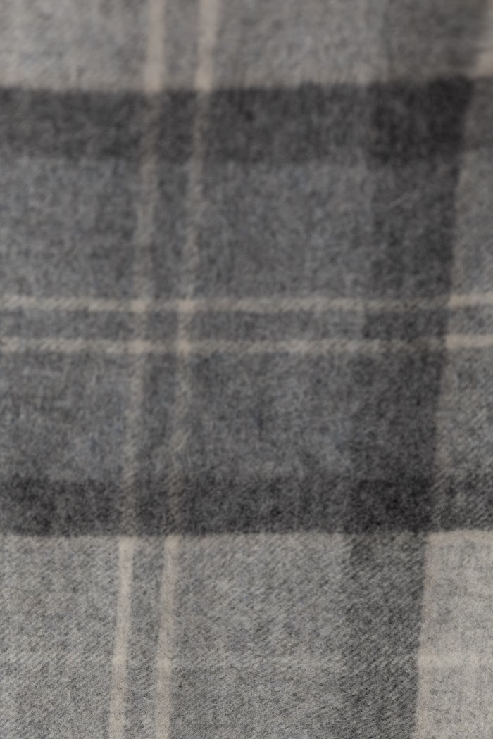 Barbour Szalik wełniany USC0405 szary AW26