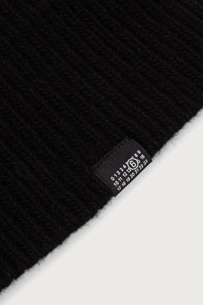 Akcesoria MM6 Maison Margiela Kominiarka z wełną S52TB0017.M13285 czarny