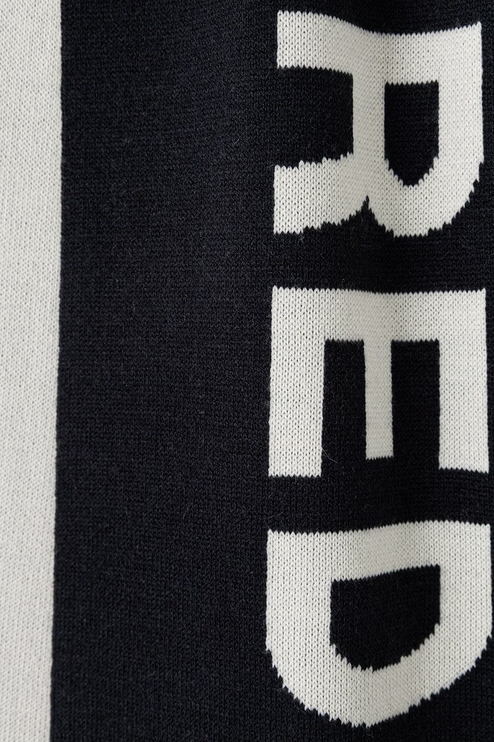 Fred Perry Szalik z dodatkiem wełny C3303.608 granatowy AW26