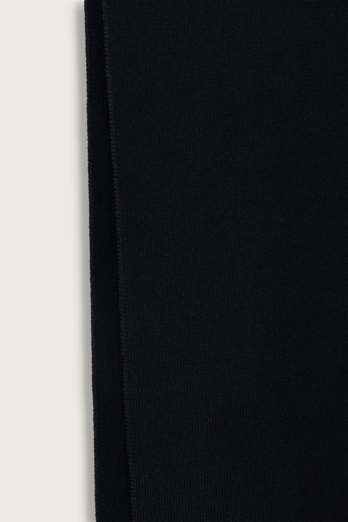 Fred Perry Szalik z bawełną C3301.Q34 granatowy AW26