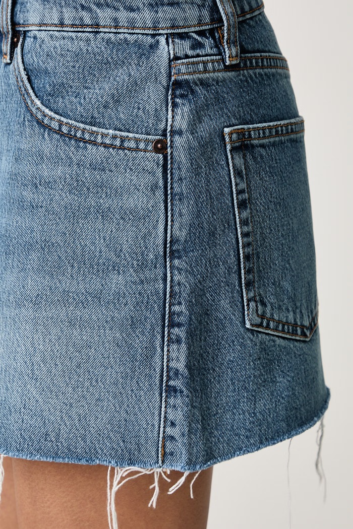 THE MINI SKIRT spódnica jeansowa Frame niebieski 5003RF874