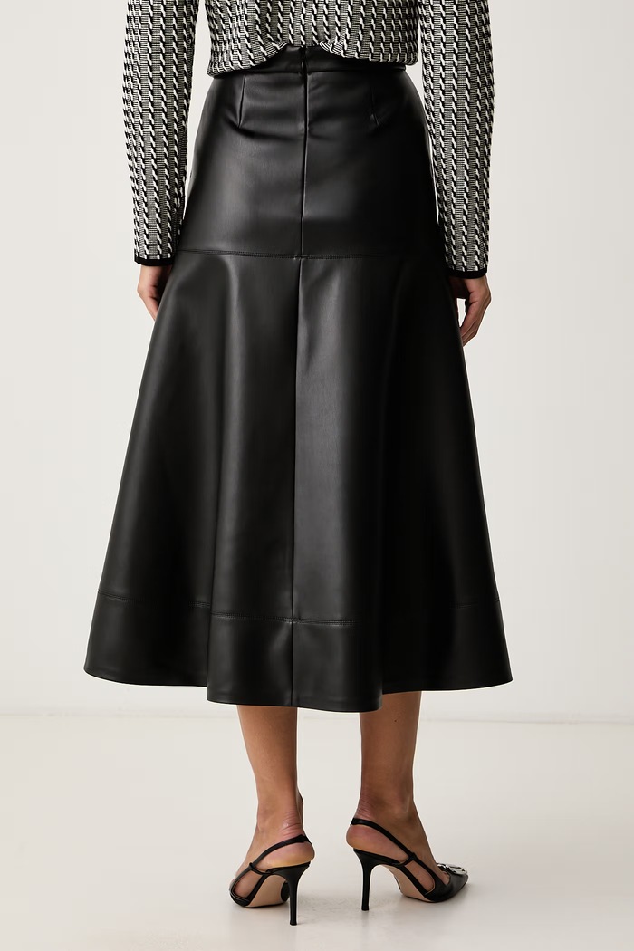 Oblečení Karl Lagerfeld Sukně z imitace kůže B4W12004 černá