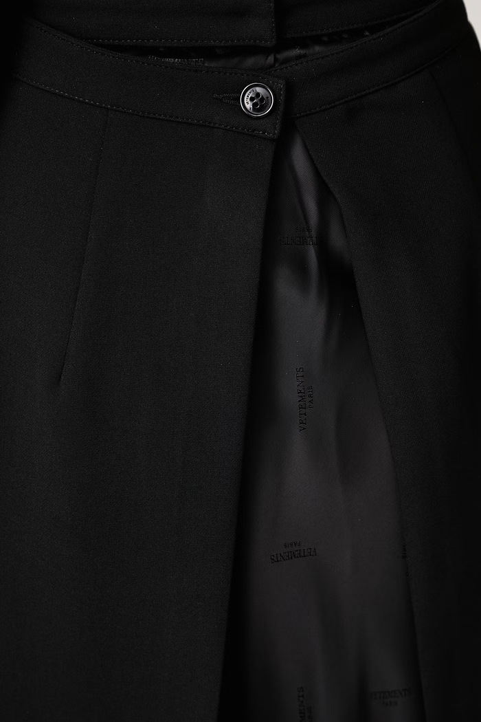 Spódnica trapezowa z wiskozą Vetements czarny WH27SK033G