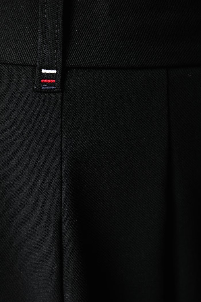 Spódnica plisowana z wiskozą Tommy Hilfiger WW0WW51588 czarny