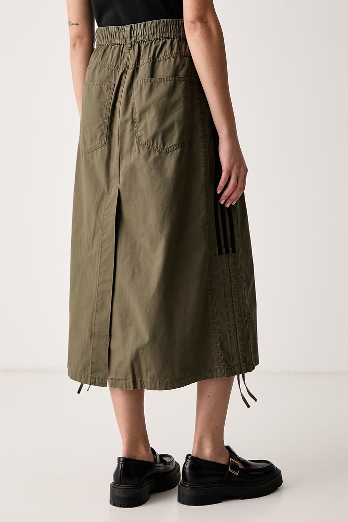 Oblečenie adidas Originals Sukňa bavlnená Parachute LE8297 zelená