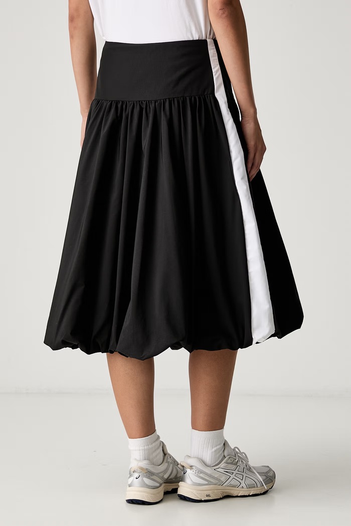 Odzież Puma spódnica bombka T7 637577 czarny