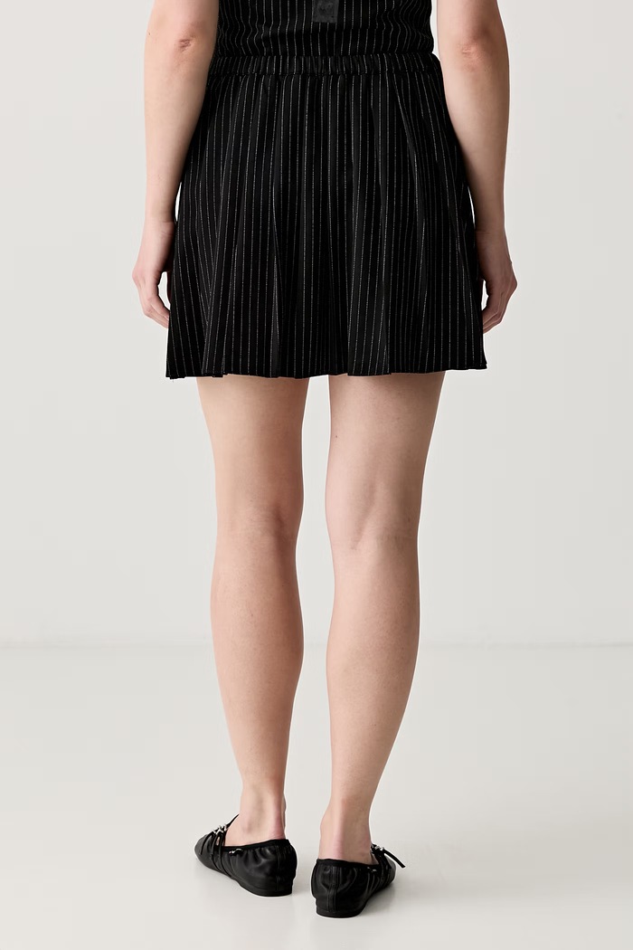 Odzież Karl Lagerfeld Jeans spódnica plisowana z wiskozą B3W12016 czarny