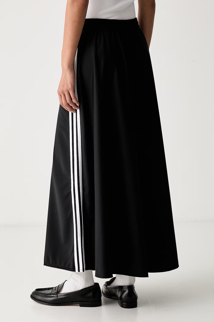 Ρούχα adidas Originals φούστα Firebird KR6663 μαύρο